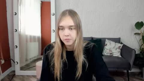 Snapshot of vel1ka chatting on 10/11/25, 04:44 Barbara online show from 10/11/25, 04:44