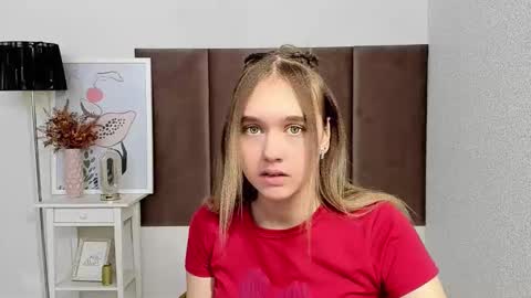 Snapshot of vel1ka chatting on 11/13/25, 10:47 Barbara online show from 11/13/25, 10:47