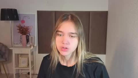 Snapshot of vel1ka chatting on 12/01/25, 04:39 Barbara online show from 12/01/25, 04:39