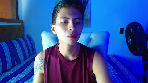 velk_hot1 online show from 02/24/26, 11:41