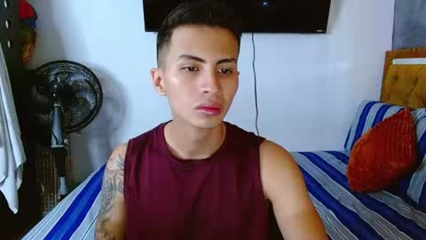 velk_hot1 online show from 07/09/26, 12:09