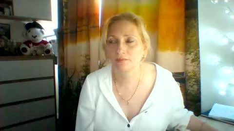 velka_raspberry online show from 05/25/26, 09:15