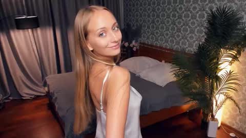 Snapshot of vellaford chatting on 10/17/25, 11:57 Eva online show from 10/17/25, 11:57