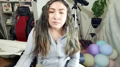 Snapshot of vellarossa chatting on 10/22/25, 01:50 Im VelaI will be Christmas and New Year with my family December 22 to January 13 I will miss you guys. online show from 10/22/25, 01:50