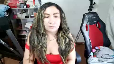 Snapshot of vellarossa chatting on 05/08/26, 05:57 Im VelaI will be Christmas and New Year with my family December 22 to January 13 I will miss you guys. online show from 05/08/26, 05:57