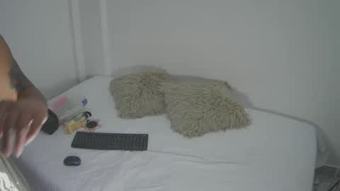 velvet_cartter online show from 04/24/26, 11:40