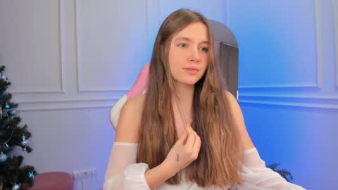 velvet_cherry online show from 12/17/24, 04:43