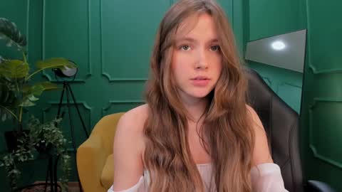 velvet_cherry online show from 01/23/25, 07:51