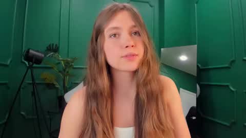 velvet_cherry online show from 02/26/25, 02:57