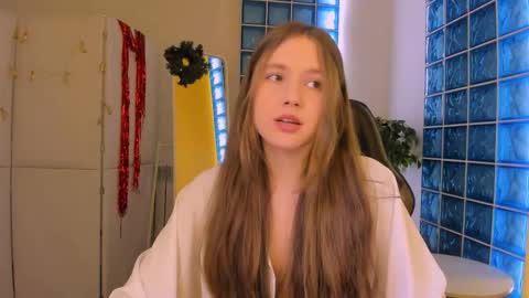 velvet_cherry online show from 12/15/25, 04:22