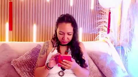 Snapshot of velvet_curly chatting on 05/09/26, 11:59 Emma Curly online show from 05/09/26, 11:59