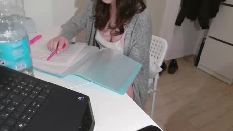 Snapshot of velvet_desiree chatting on 02/07/26, 04:33 Velvet Desiree online show from 02/07/26, 04:33