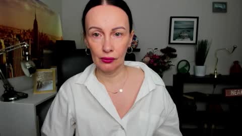Snapshot of velvet_jasmine chatting on 09/20/25, 06:25 Jasmine online show from 09/20/25, 06:25