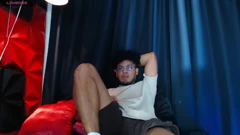 velvet_nigths online show from 06/05/26, 07:08