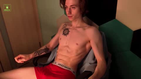 Snapshot of velvet_power chatting on 02/14/26, 04:31 Ares online show from 02/14/26, 04:31