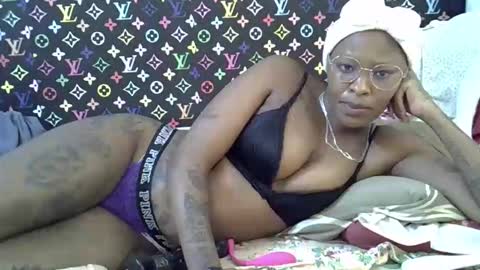 velvet online show from 10/17/25, 07:44