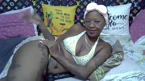 Snapshot of velvet_temptress chatting on 01/09/26, 05:32 velvet online show from 01/09/26, 05:32