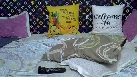 Snapshot of velvet_temptress chatting on 01/10/26, 06:15 velvet online show from 01/10/26, 06:15