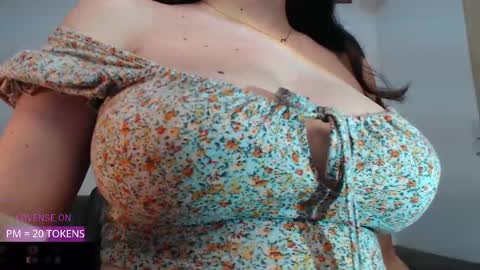 Snapshot of velvetcrystal chatting on 09/16/25, 03:07 Crystal PVT OPEN online show from 09/16/25, 03:07