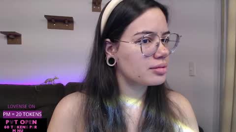 Snapshot of velvetcrystal chatting on 10/01/25, 05:57 Crystal PVT OPEN online show from 10/01/25, 05:57