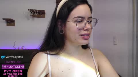 Snapshot of velvetcrystal chatting on 10/08/25, 07:39 Crystal PVT OPEN online show from 10/08/25, 07:39