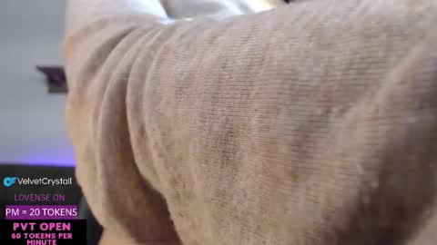 Snapshot of velvetcrystal chatting on 10/11/25, 06:34 Crystal PVT OPEN online show from 10/11/25, 06:34