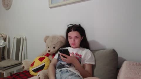 velvetmoon123 online show from 12/18/25, 07:53