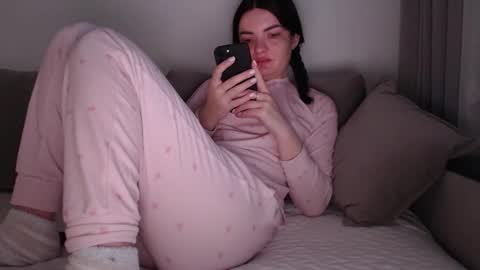 velvetmoon123 online show from 02/11/26, 05:56