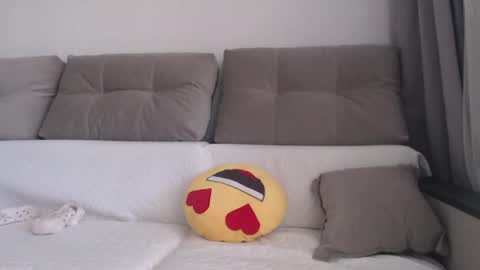 velvetmoon123 online show from 04/27/26, 06:44