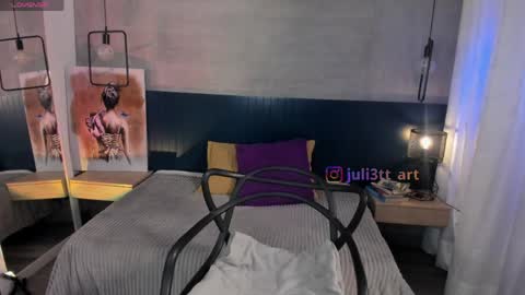 Snapshot of velvettease_ chatting on 05/05/26, 01:19 velvettease_ online show from 05/05/26, 01:19