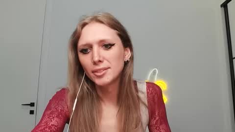 Snapshot of velvettgirl chatting on 02/04/26, 04:24 VelvetTGirl online show from 02/04/26, 04:24