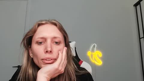 Snapshot of velvettgirl chatting on 02/08/26, 08:23 VelvetTGirl online show from 02/08/26, 08:23