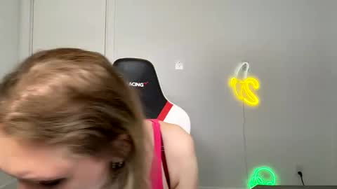 Snapshot of velvettgirl chatting on 02/12/26, 03:07 VelvetTGirl online show from 02/12/26, 03:07