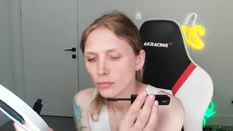 Snapshot of velvettgirl chatting on 02/13/26, 03:13 VelvetTGirl online show from 02/13/26, 03:13