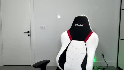 Snapshot of velvettgirl chatting on 02/14/26, 03:58 VelvetTGirl online show from 02/14/26, 03:58