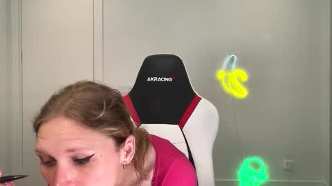 Snapshot of velvettgirl chatting on 02/16/26, 06:59 VelvetTGirl online show from 02/16/26, 06:59