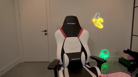 Snapshot of velvettgirl chatting on 02/26/26, 11:37 VelvetTGirl online show from 02/26/26, 11:37