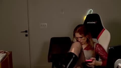 Snapshot of velvettgirl chatting on 03/02/26, 05:08 VelvetTGirl online show from 03/02/26, 05:08