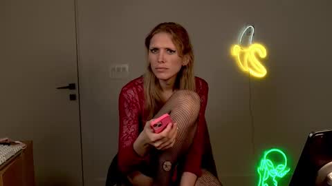 Snapshot of velvettgirl chatting on 03/02/26, 07:15 VelvetTGirl online show from 03/02/26, 07:15