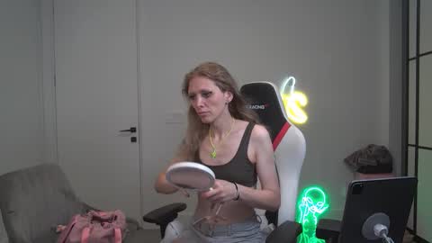 VelvetTGirl online show from 03/09/26, 04:11