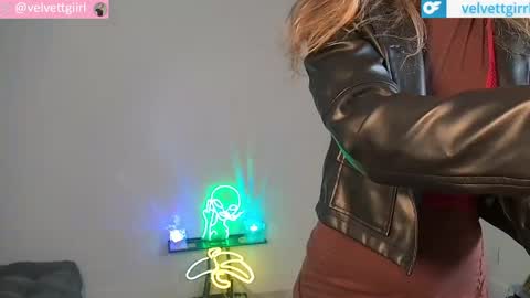 VelvetTGirl online show from 05/29/26, 05:38