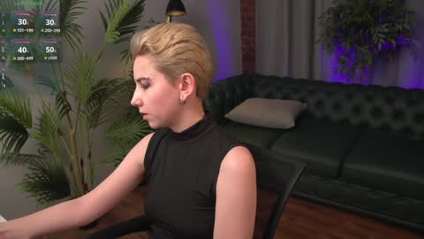 CLEOshort hair  TIna long hair  online show from 01/14/25, 05:56
