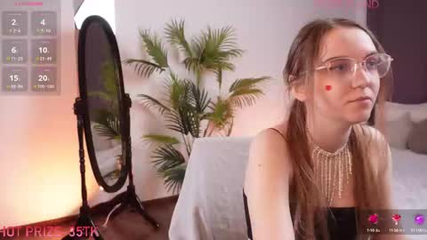 CLEOshort hair  TIna long hair  online show from 02/23/25, 07:49