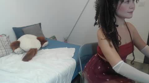 Snapshot of velvetwo chatting on 10/03/25, 05:15 Adora19 Elian30 online show from 10/03/25, 05:15