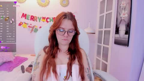 Snapshot of velvetxxvice chatting on 12/23/25, 01:14 Yvonne online show from 12/23/25, 01:14