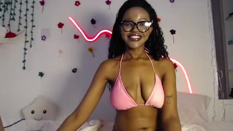 Snapshot of velvetyvixen chatting on 09/11/25, 08:14 COCO XOXO online show from 09/11/25, 08:14