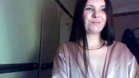 Snapshot of vendi_rassell8855 chatting on 07/06/26, 12:07 vendi rassell8855 online show from 07/06/26, 12:07