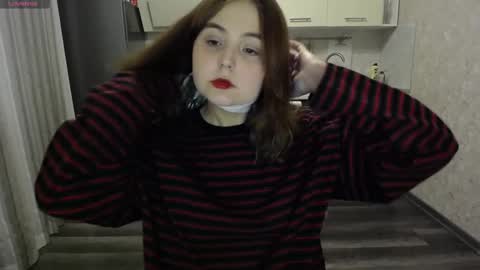 Snapshot of vendymories chatting on 02/02/25, 09:45 eva 3 online show from 02/02/25, 09:45