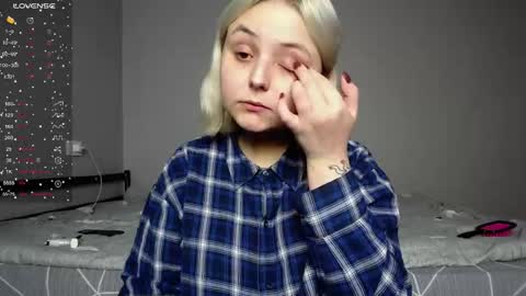 eva 3 online show from 12/13/25, 10:04