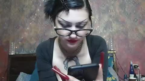 Snapshot of venera_goddess chatting on 12/03/25, 09:18 Naly online show from 12/03/25, 09:18
